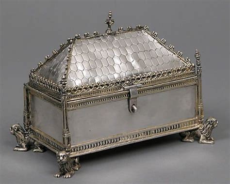 15th century metal stamped caffered box|15th Century Box .